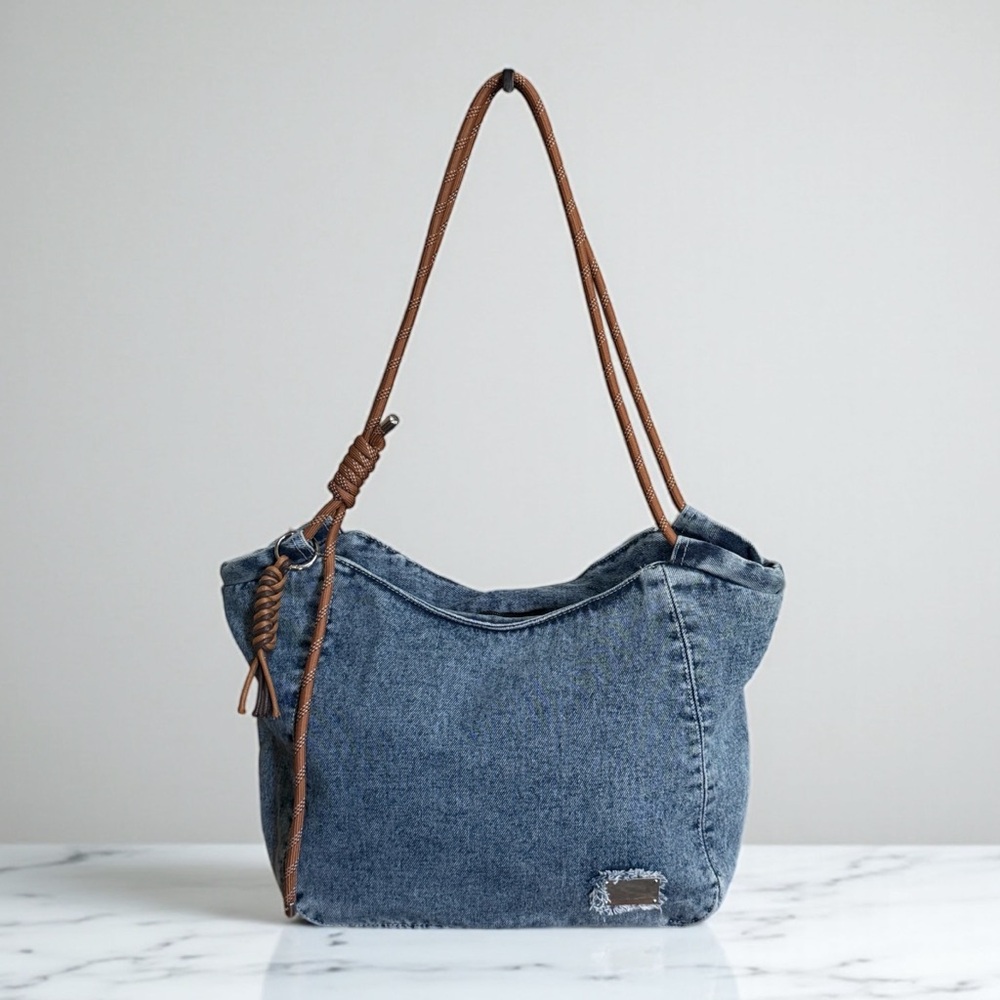 NWT Large Light Denim Tote Bag with Zip Top Closure! New!